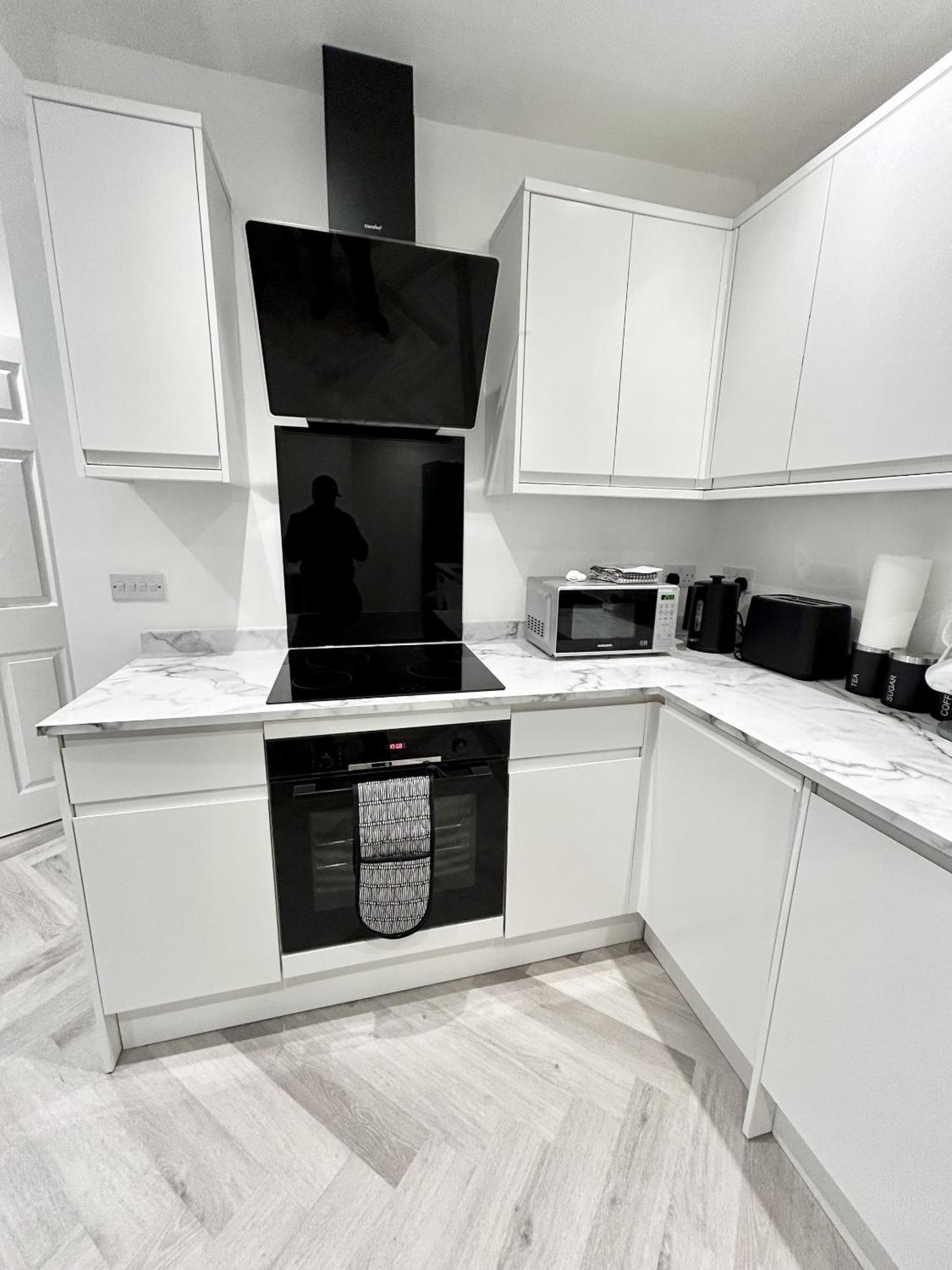 Lymer House - Stylish 3 Bedroom House In Вулвергемптон Екстериор снимка